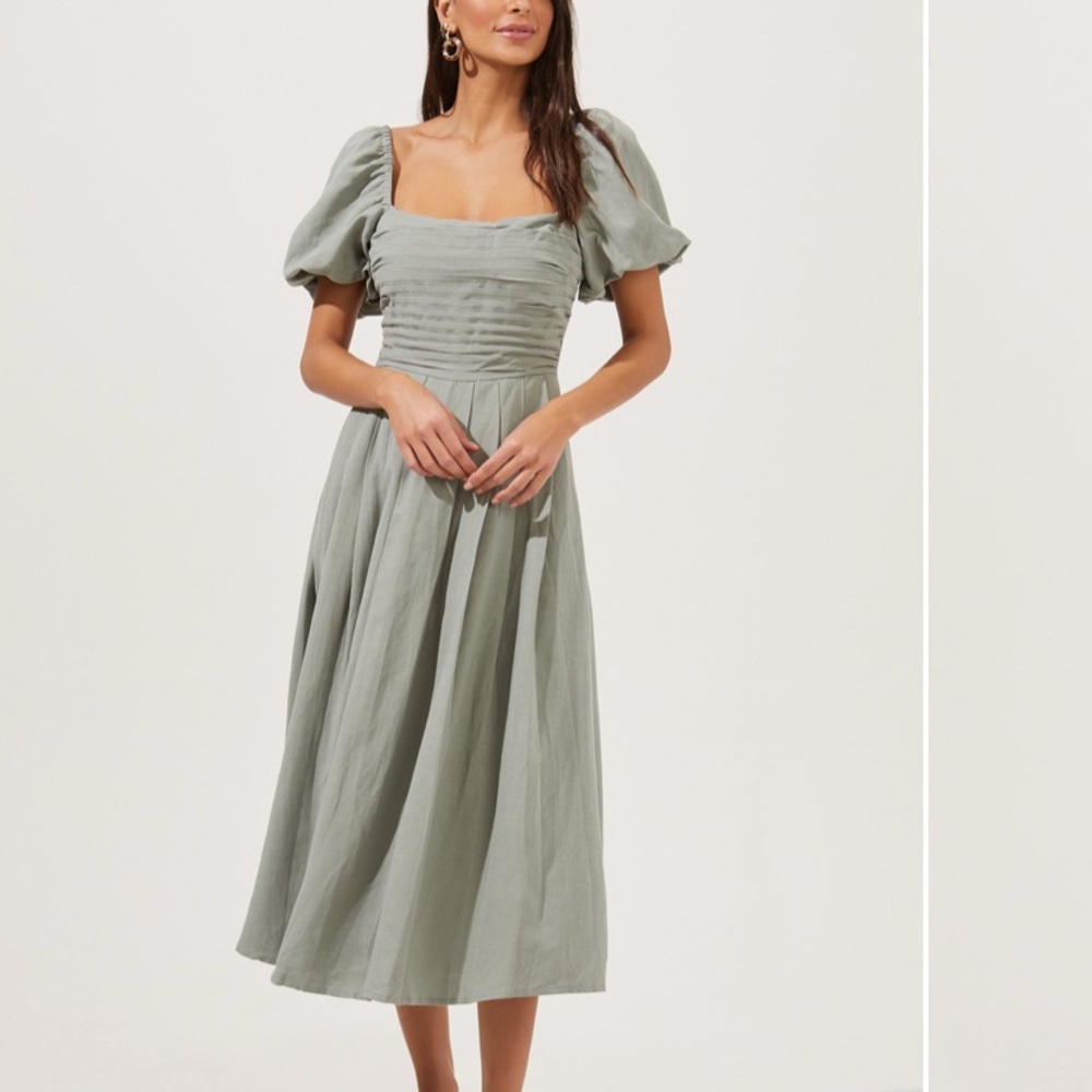 Astr the Label Midi Bubble Sleeve Dress in Sage